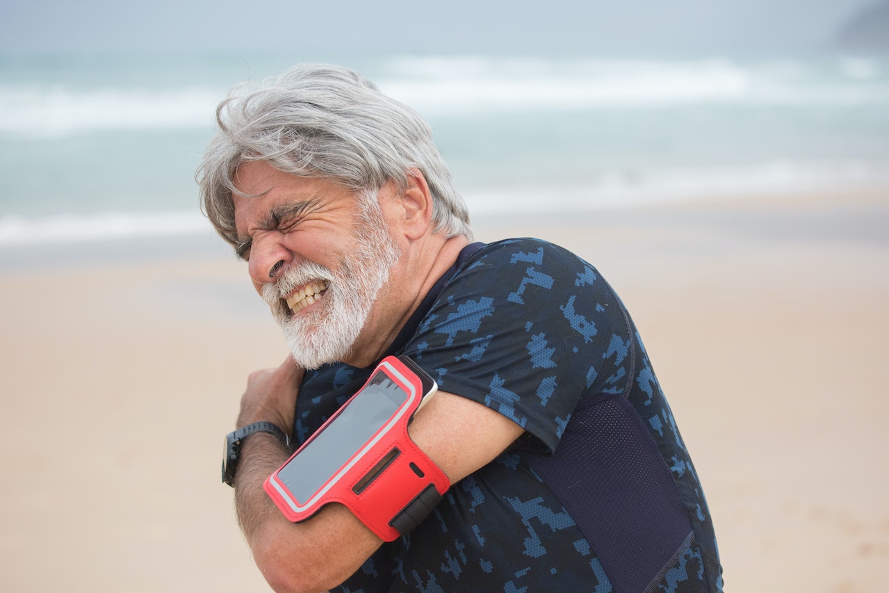 Soothe Your Joints: Natural Remedies for Men's Joint Pain